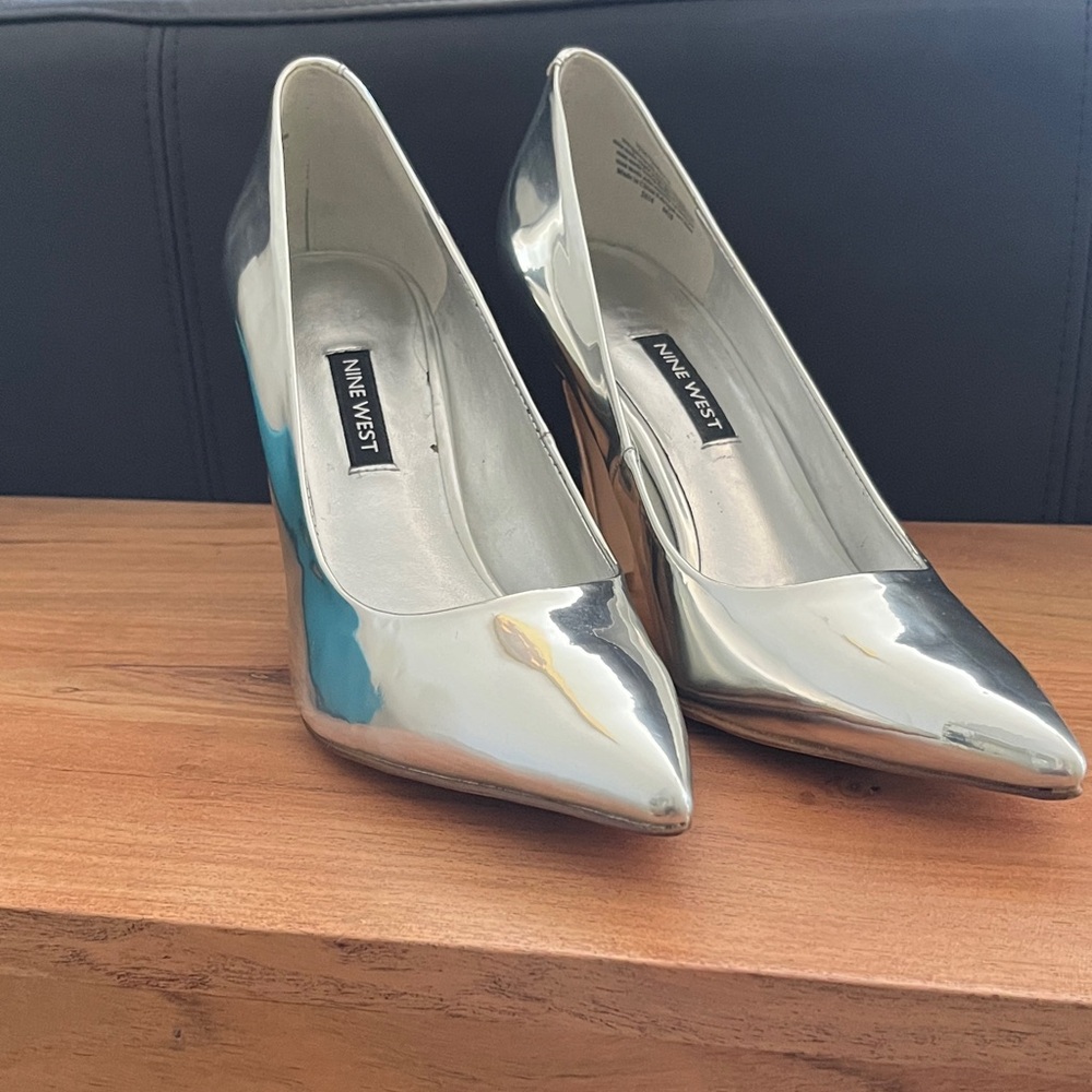 NWOT Nine West Metallic Silver Heels